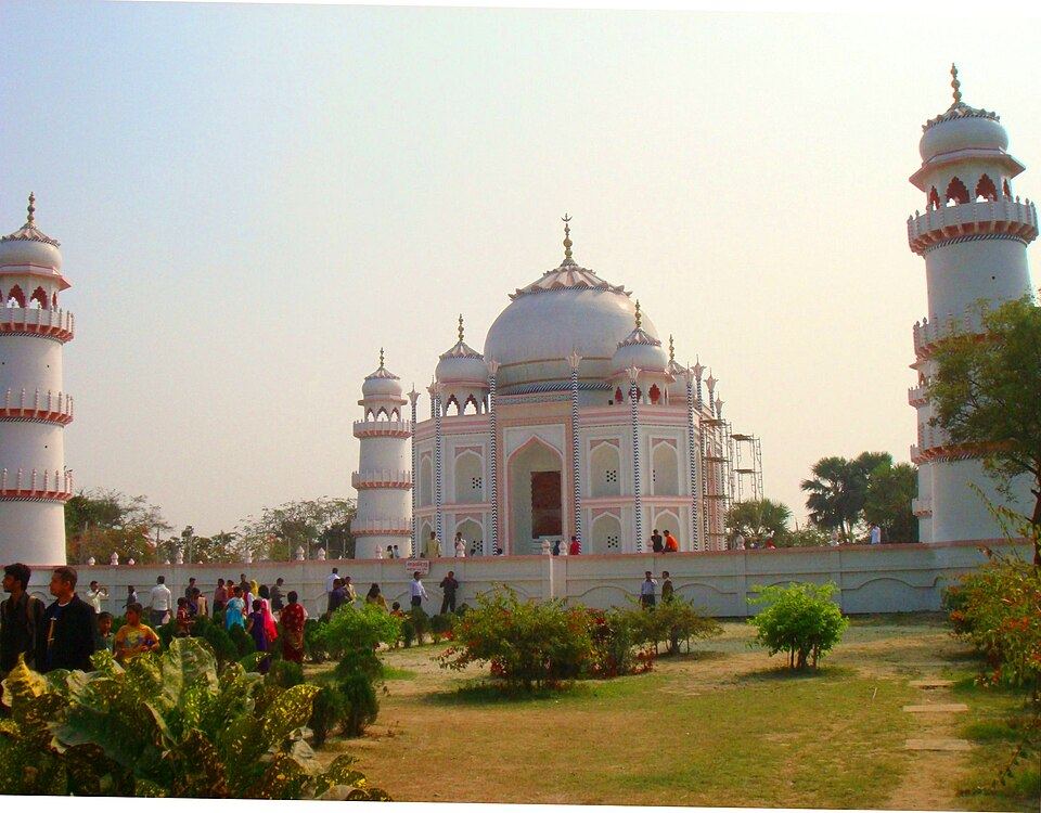 Banglar Taj Mahal